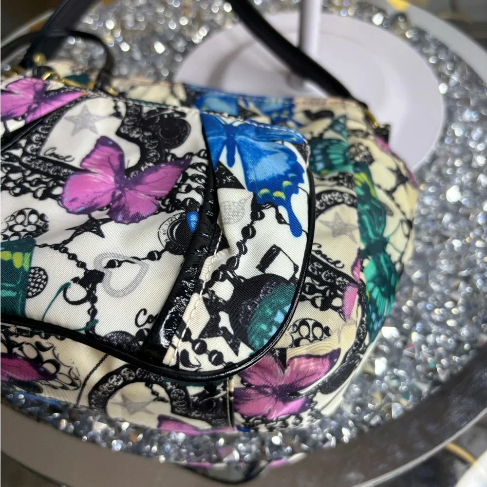 Coach 2008 Limited Edition "Carly" Butterfly Print bag W/matching wristlet EUC - Picture 13 of 15